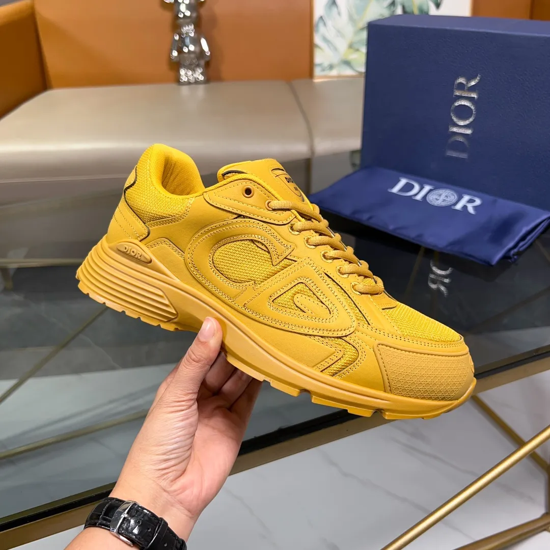 Men's Men's Shoes💰P460💰【DIOR】Dior's new B30 low-top sneakers✅ Carefully crafted from gray mesh fabric and white technical fabric, it features a CD30" graphic logo, and "DIO~B30" and "CD30" logos on the heel and tongue. The extra-light sculpted rubber sole is paired with iconic embellishments to enhance style, and internal stretch details create an ideal and comfortable wearing experience. Can be matched with a variety of casual looks to highlight a fashionable and modern sports style. Size: 38-44 (45 can be customized)
